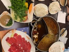 -呷哺呷哺(世贸.工三店)