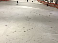 -乔波室内滑雪场