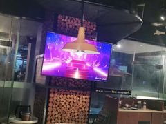 -何师烧烤·香辣蟹·川菜·30年老品牌(太古里旗舰店)