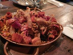 sisters秘制麻辣鸭舌-SISTERS BAR RESTAURANT川意酒馆(嘉善老市H楼店)