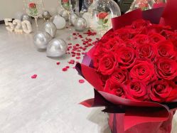 -禕·愫白婚纱商店