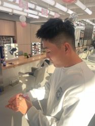 -Z.X HAIR SALON张新美业