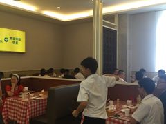 -鲁班小馆(政四街店)