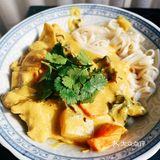 鸡腿奶味咖喱拌面