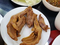 -烧哥美蛙肥肠鱼火锅·十五年社区店