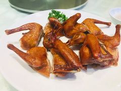 吊烧脆皮乳鸽-皇朝尊会(龙之梦大酒店)