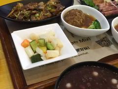 -海盗虾饭·剥好的小龙虾饭(SOHO尚都店)