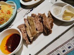 手抓羊肉-贯贯吉·清真餐厅(浙江中路店)