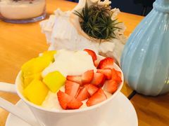 草莓芒果酸奶-Blueglass酸奶(华贸购物中心店)