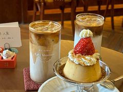 -Café Monson