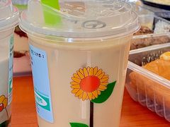 开心果轻乳茶-雅克雅思(纱帽河店)