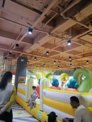 -反弹蹦床公园·运动乐园·团建·亲子派对(深圳观澜湖店)