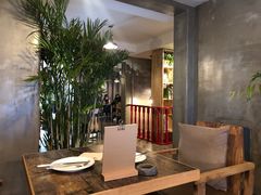 大堂-HIGH FIVE哈福手工汉堡(桂林路店)