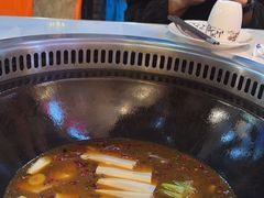 -哈尔滨烧烤·山河村铁锅炖(交大店)