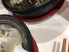 -刚砂锅鸡丝米线