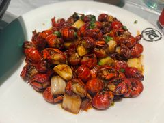 -肥肥虾庄·金牌油焖大虾(首义路店)