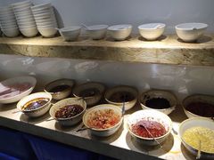 自助调料区-云鱿记鱿鱼鸡·野生菌火锅(人民南路店)