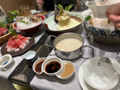 -红鼎豆捞·非遗鲍皇汤火锅(宝丰路店)