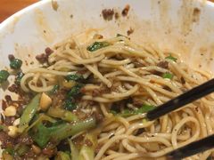 -呼啦面馆·头牌豌杂面(爱琴海店)