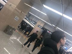 -铁西广场(地铁站)