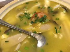 -兔行天下-鸿鹤鲜锅兔(中海国际店)