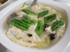 胜瓜支竹浸鱼腐-惠爱餐厅