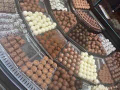 -Laderach 莱德拉(上海环贸iapm店)