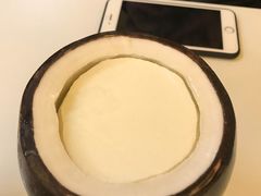 -志龙皇冠吃货椰子铺