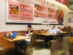 大堂-狮头牌卤味研究所·卤味饭(花城汇南区店)