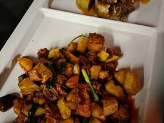 -隔壁老王·家常云南菜(花巷店)