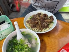 -阿伟牛肉店(东山店)