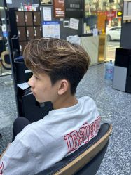 -藤野造型专业烫染接发