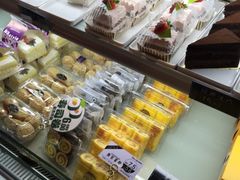 -万利隆·活力烘焙(人民路店)