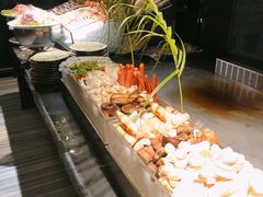 自助取餐区-唐拉雅秀酒店-西锦汇空中BBQ·思创餐厅