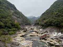 -燕子河大峡谷天坑仙境