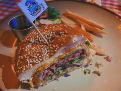 -鲨鱼美式餐厅酒吧Sharky