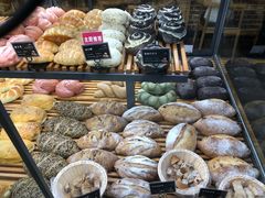 -焙丽拾光(麦凯乐直营店)