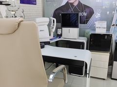 -诺柯视眼镜-蔡司依视路官方工厂店(淞南一店)