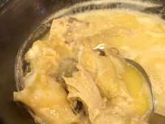 -鲜入围煮花胶鸡海鲜火锅