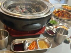 -围炉肉舍•炭烤活鳗•丹东海鲜烤肉(步行街店)