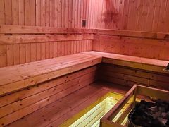 -昆明春城湖畔度假村