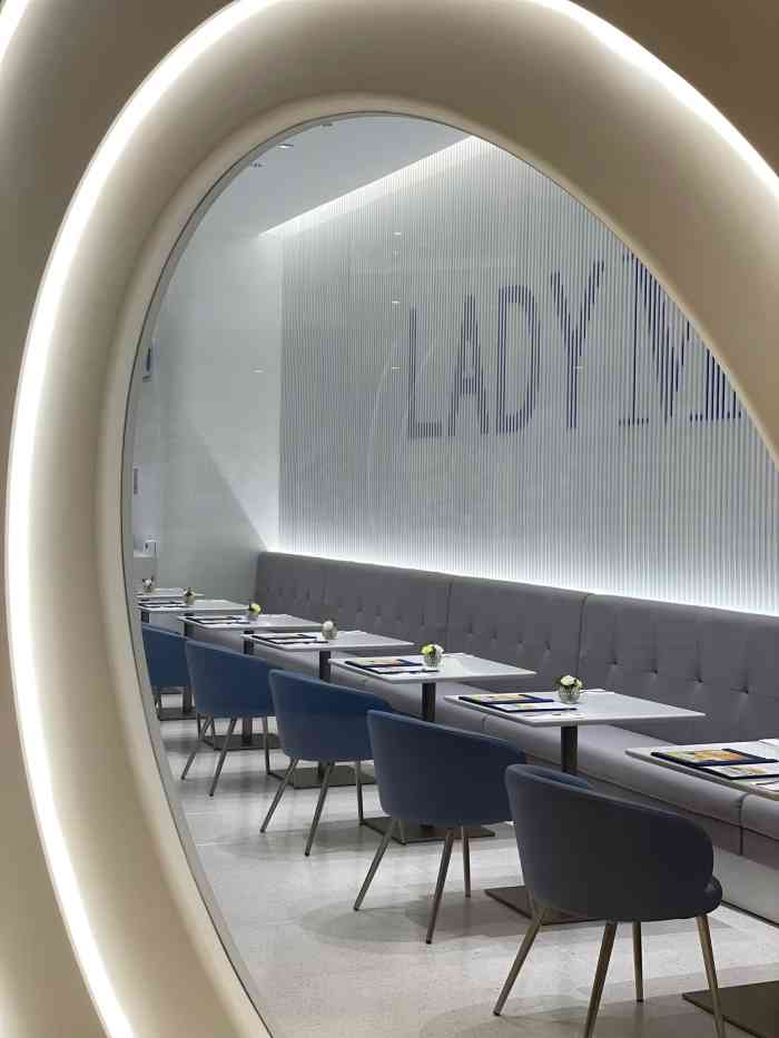 lady m(深圳湾万象城店)-"曾经排队堂食没等下去走了,今晚路过看到外.