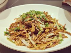 -新天明砂锅鱼头煲