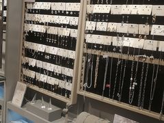 -三福时尚(三峡广场华夏银座店)