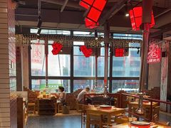 大堂-么肆烤肉·中式自助·烤肉大排档(街道口季佳PAI店)