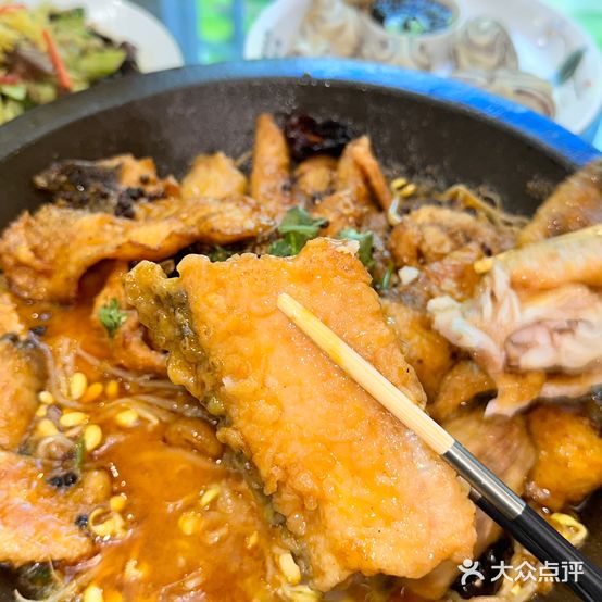 红满天石锅鱼(郭大千店)