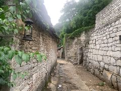 -高荡千年布依古寨旅游景区