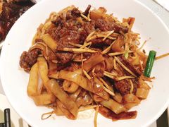 干炒牛河-深井陈记烧鹅酒家(新填地街店)