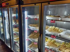 -拈签一笑黄牛肉辣卤串串