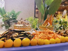 -广州万富希尔顿酒店·感趣自助餐厅·金秋蟹宴生蚝海鲜刺身